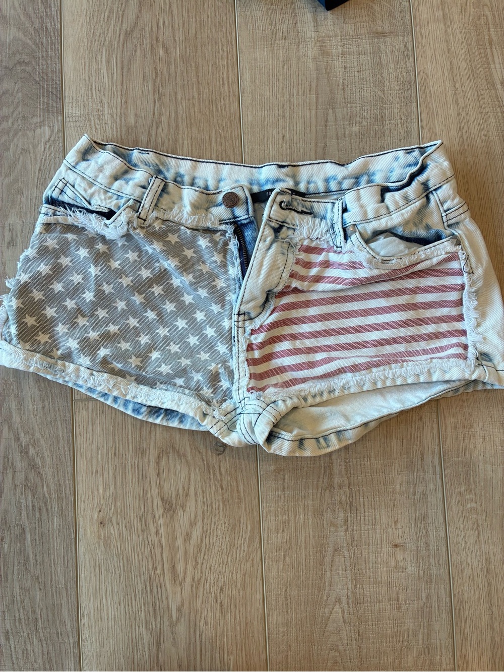 Women’s Star & Stripe Denim Shorts Size Large - Light Blue Festival Rodeo